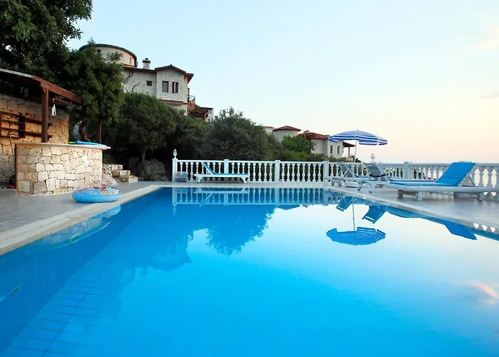 Apartmanhotel Muhtesem Deniz Manzarali Agac Ev